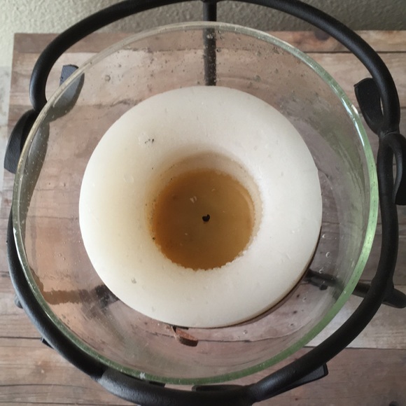 Southern Living metal handcrafted and glass candle holder - Picture 8 of 8